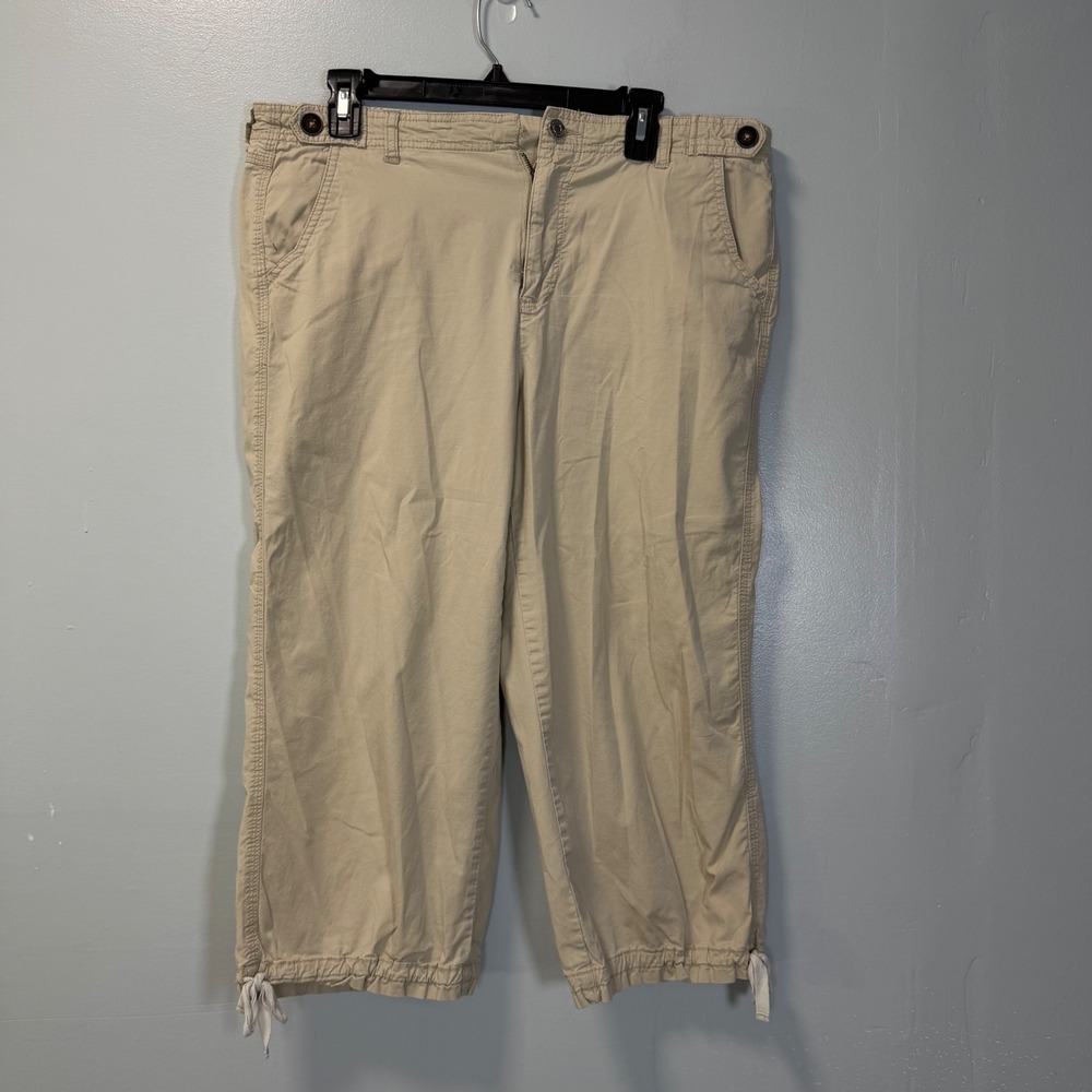Khakis & Co Womens Tan Cargo Capri Pants Size 14 Style 8710 Stretch Cotton